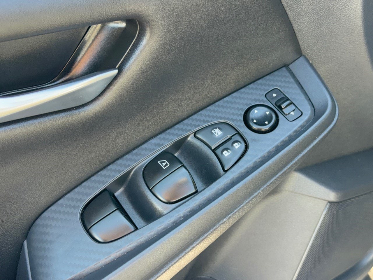 2025 Nissan Sentra SV - Photo 15