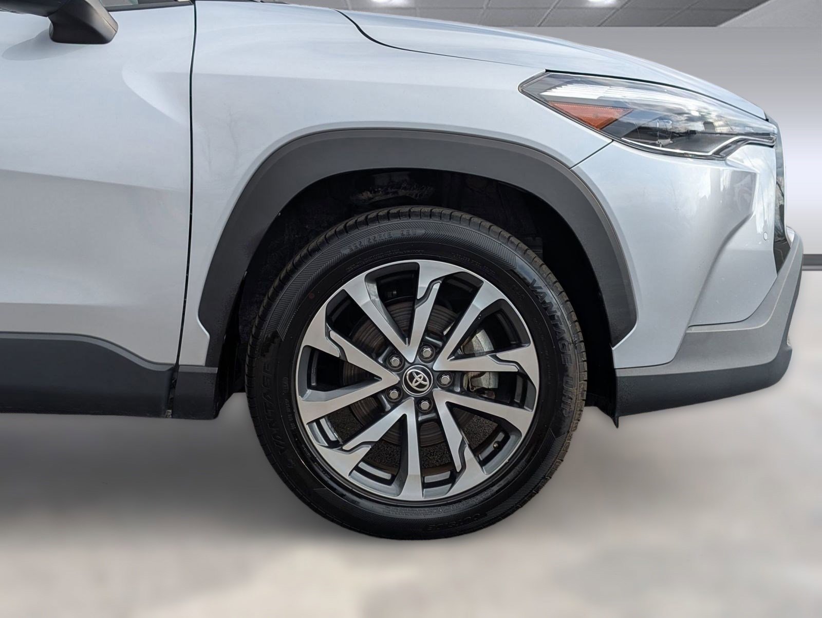 2022 Toyota Corolla Cross XLE - Photo 12