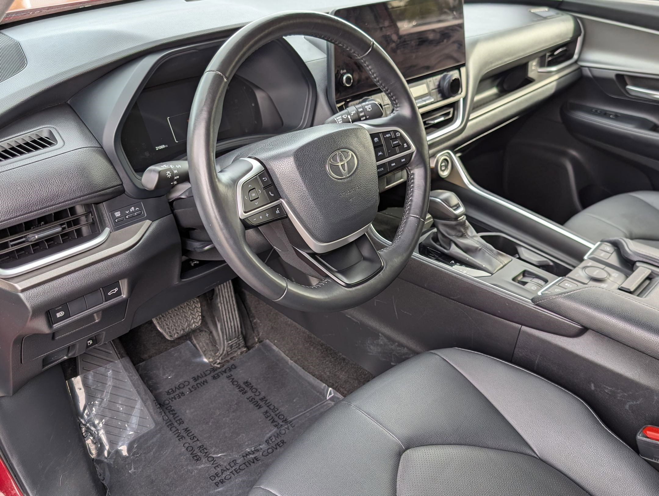 2024 Toyota Grand Highlander XLE photo 2