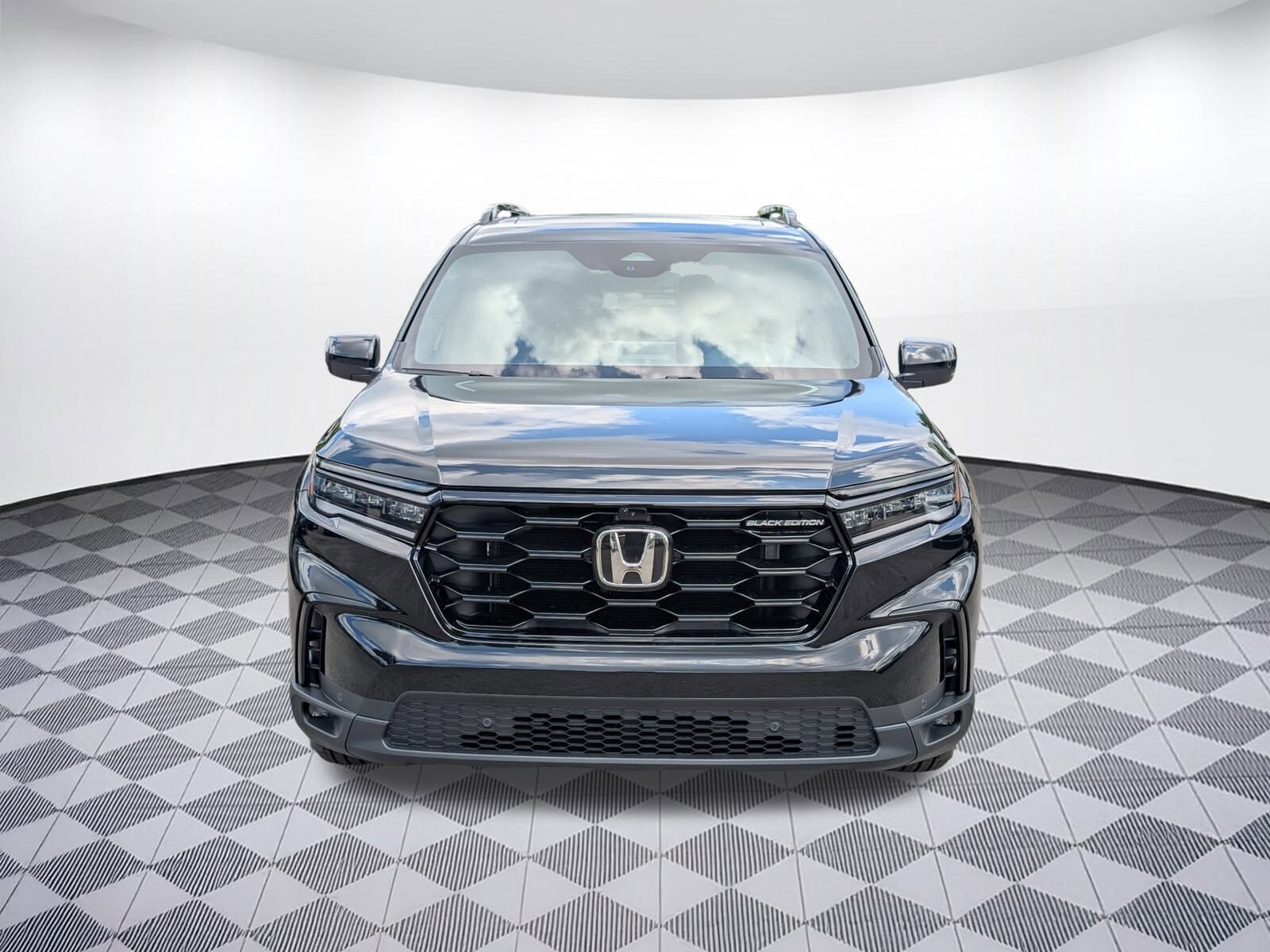 2025 Honda Pilot Black Edition photo 3