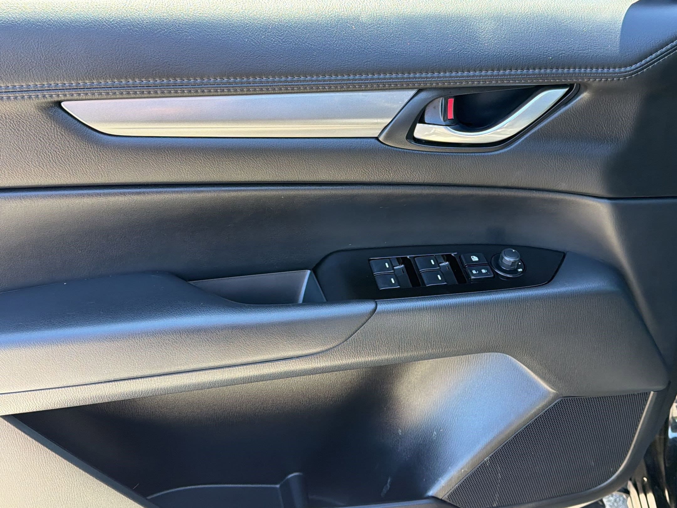2025 Mazda CX-5 S Select Package - Photo 12