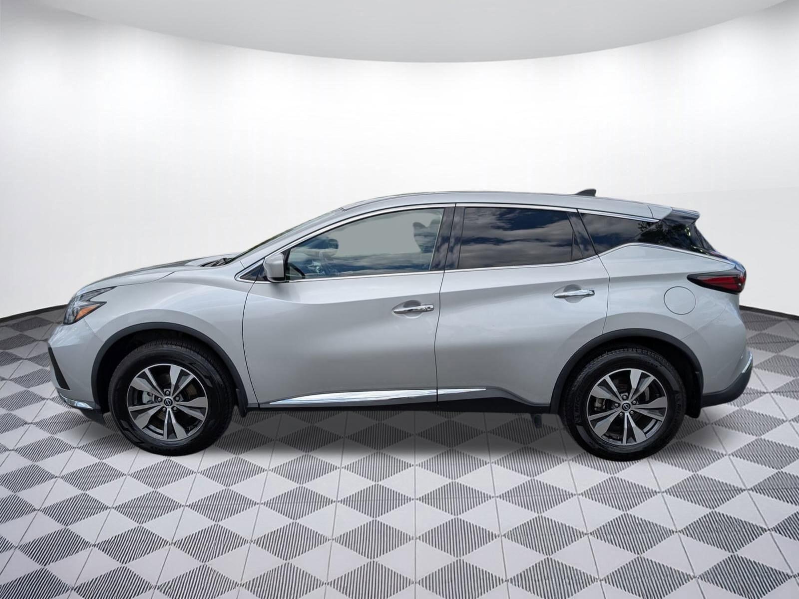 2023 Nissan Murano S photo 2
