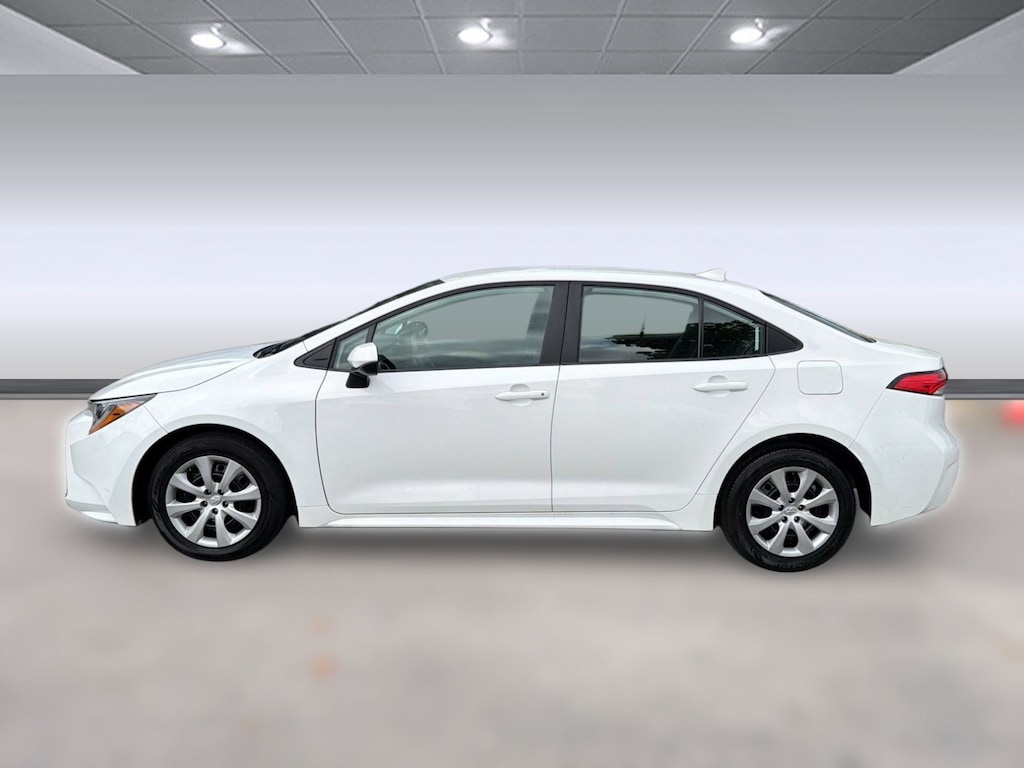 Used 2025 Toyota Corolla LE Sedan