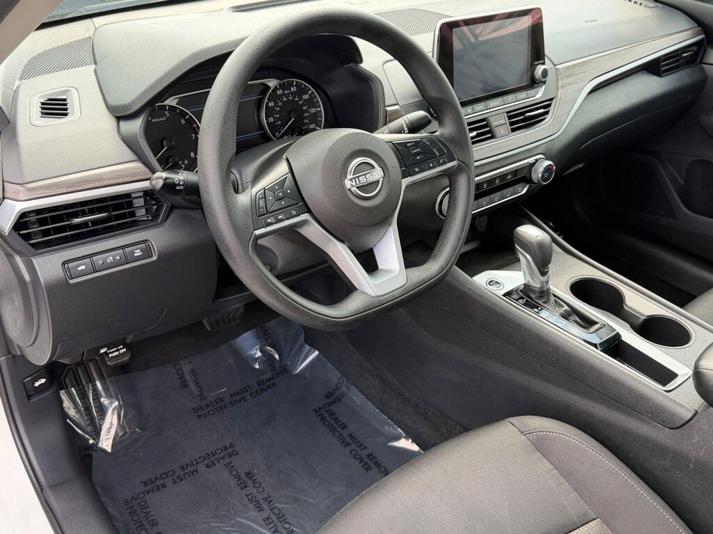 Used 2025 Nissan Altima SV Sedan