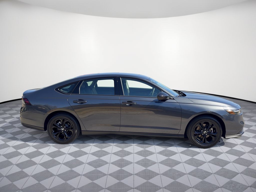 2025 Honda Accord SE - Photo 8
