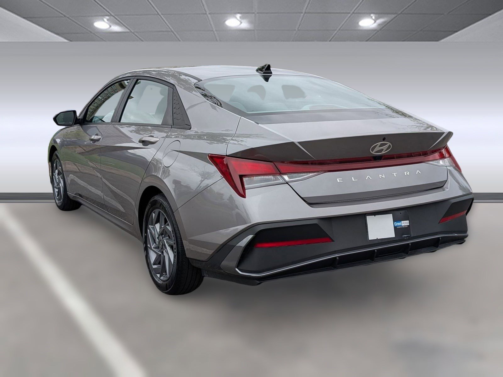 2024 Hyundai Elantra SEL photo 2