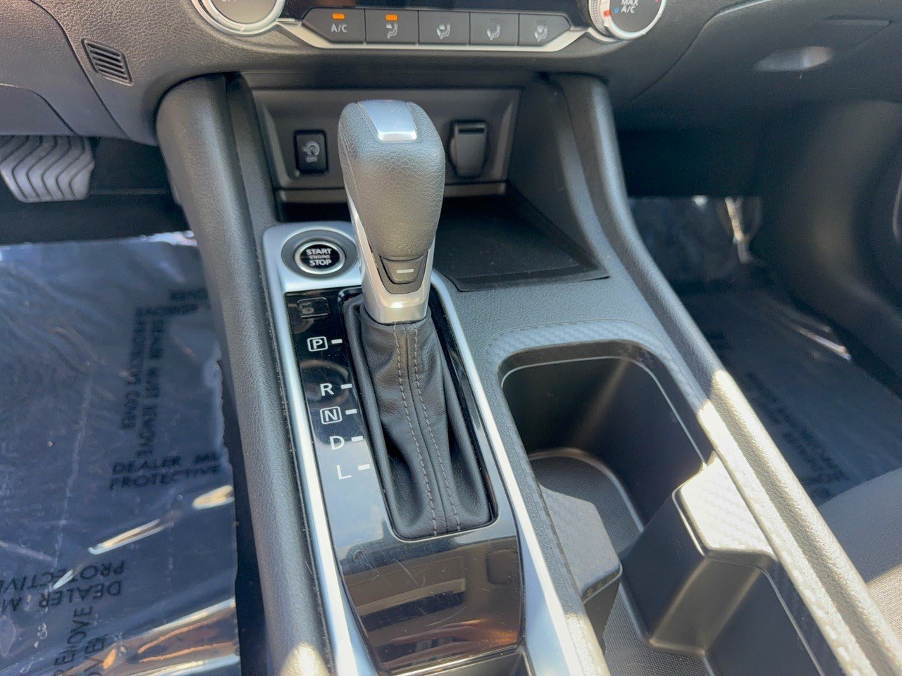 2025 Nissan Sentra SV - Photo 21