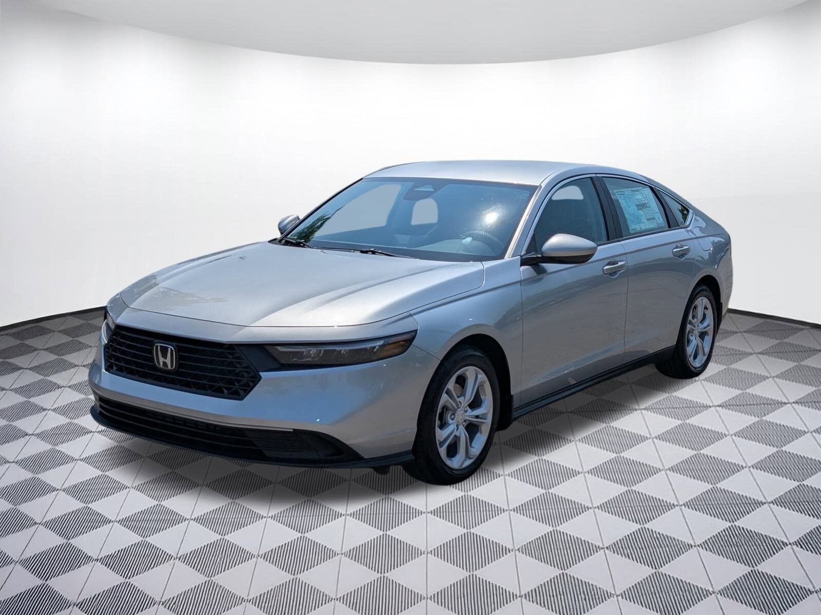 2025 Honda Accord LX photo 4