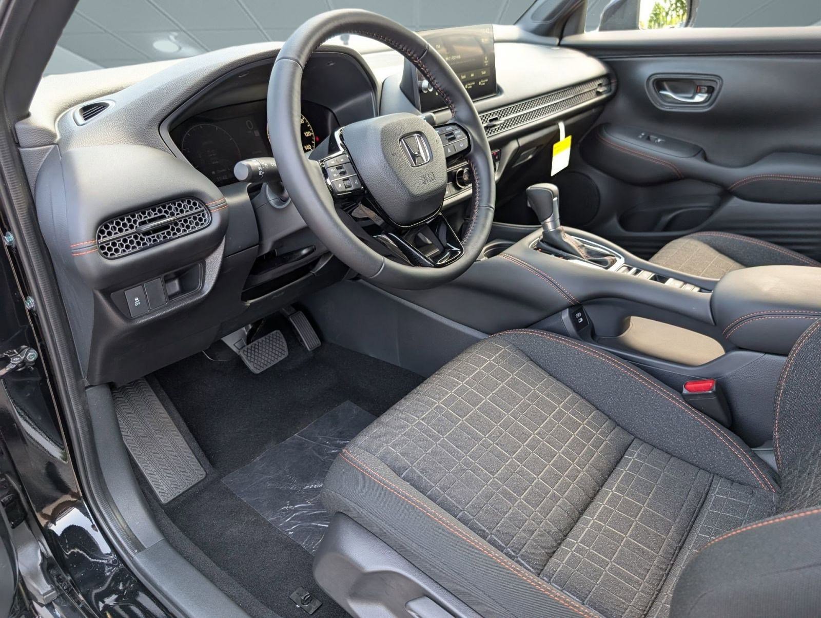 2026 Honda HR-V Sport photo 4