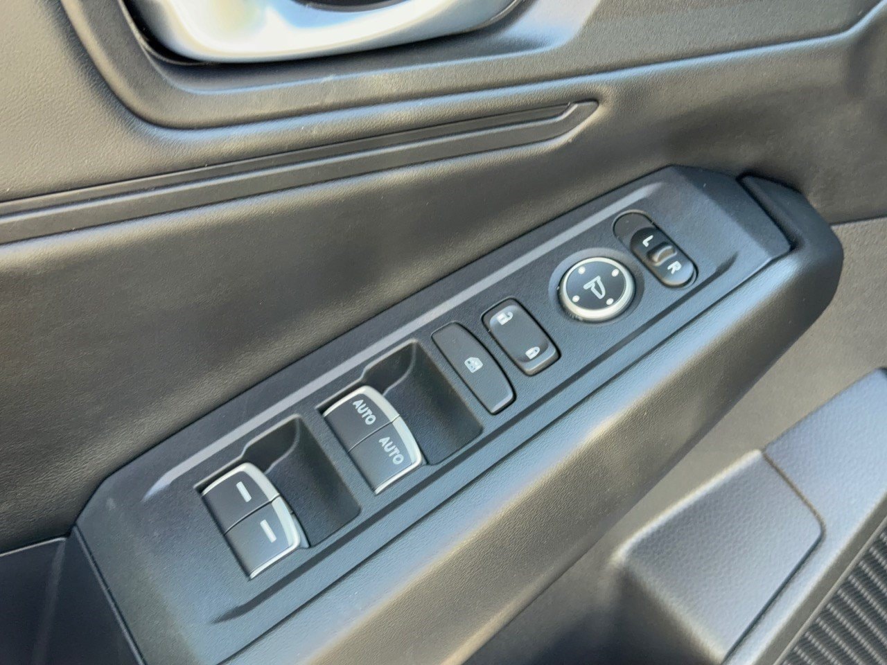 2025 Honda Accord SE - Photo 15