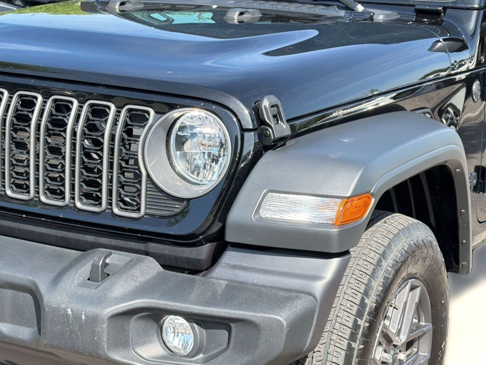 2025 Jeep Wrangler 4-Door Sport S - Photo 11