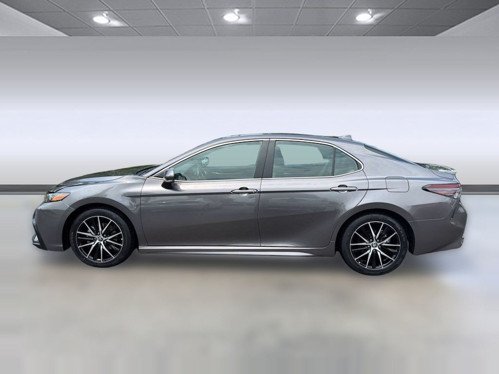 Used 2024 Toyota Camry SE Sedan