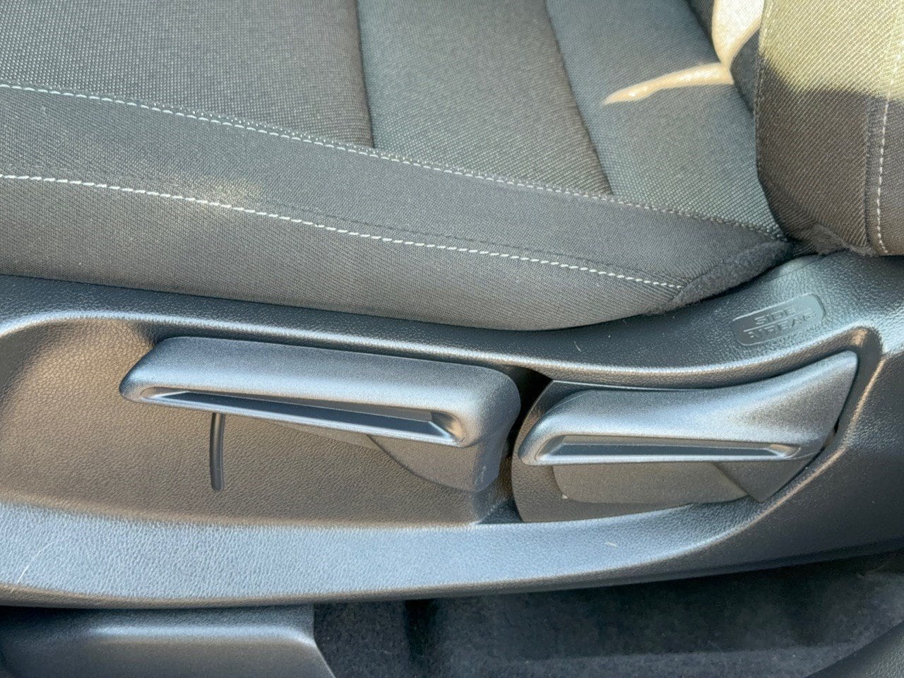 2025 Honda CR-V LX - Photo 16