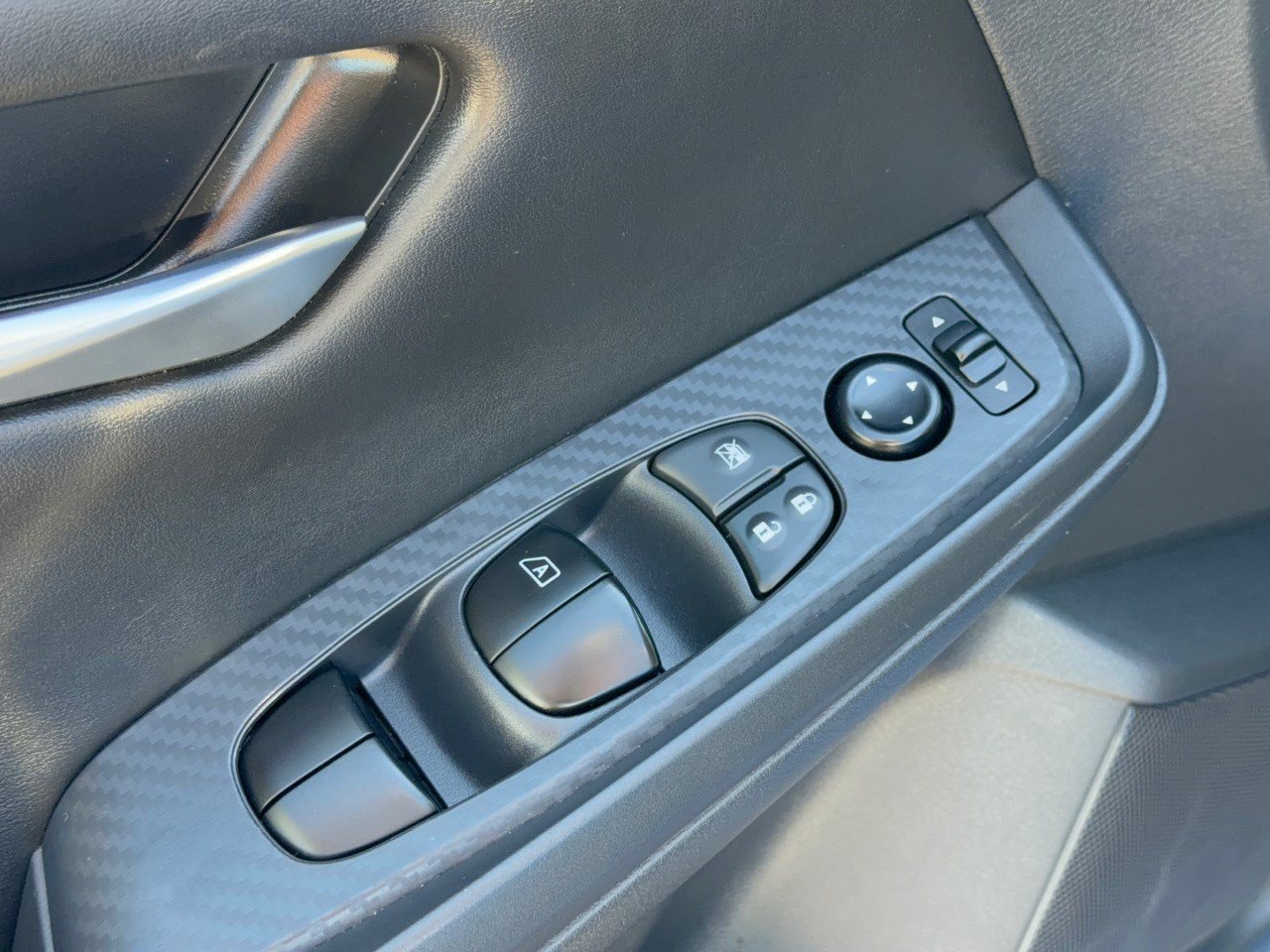 2025 Nissan Sentra SV - Photo 15
