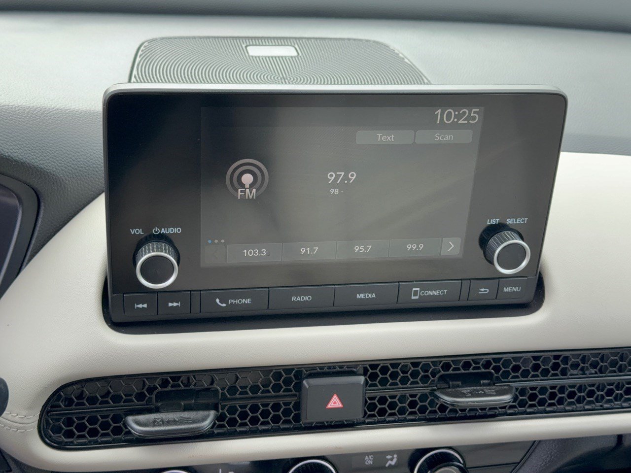 2025 Honda HR-V LX - Photo 23