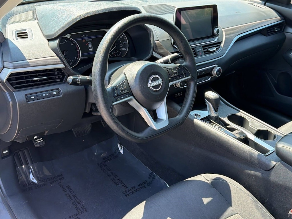 Used 2025 Nissan Altima SV Sedan