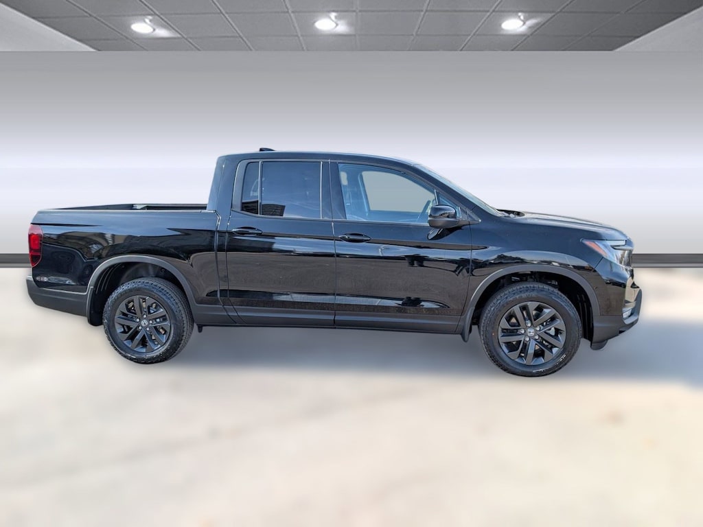 2026 Honda Ridgeline Sport photo 2