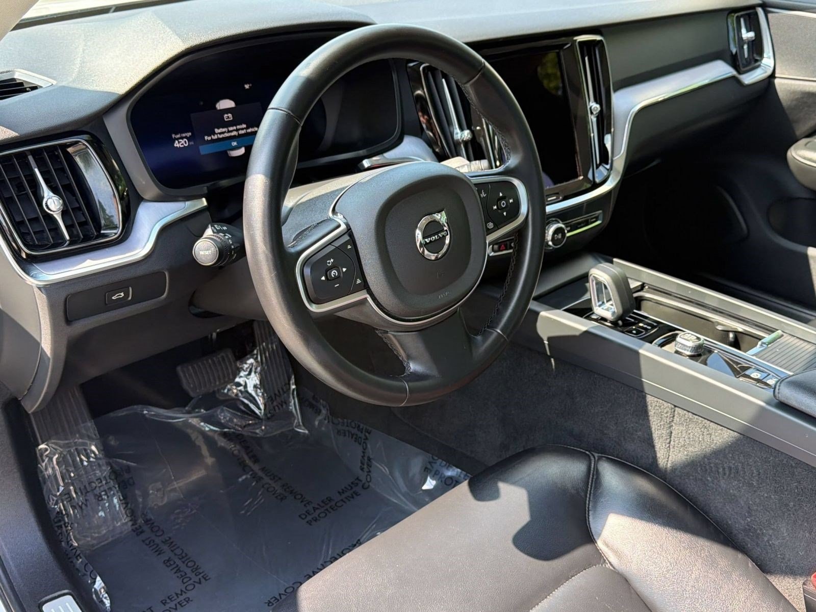 S60 Core Dark Theme Sedan
