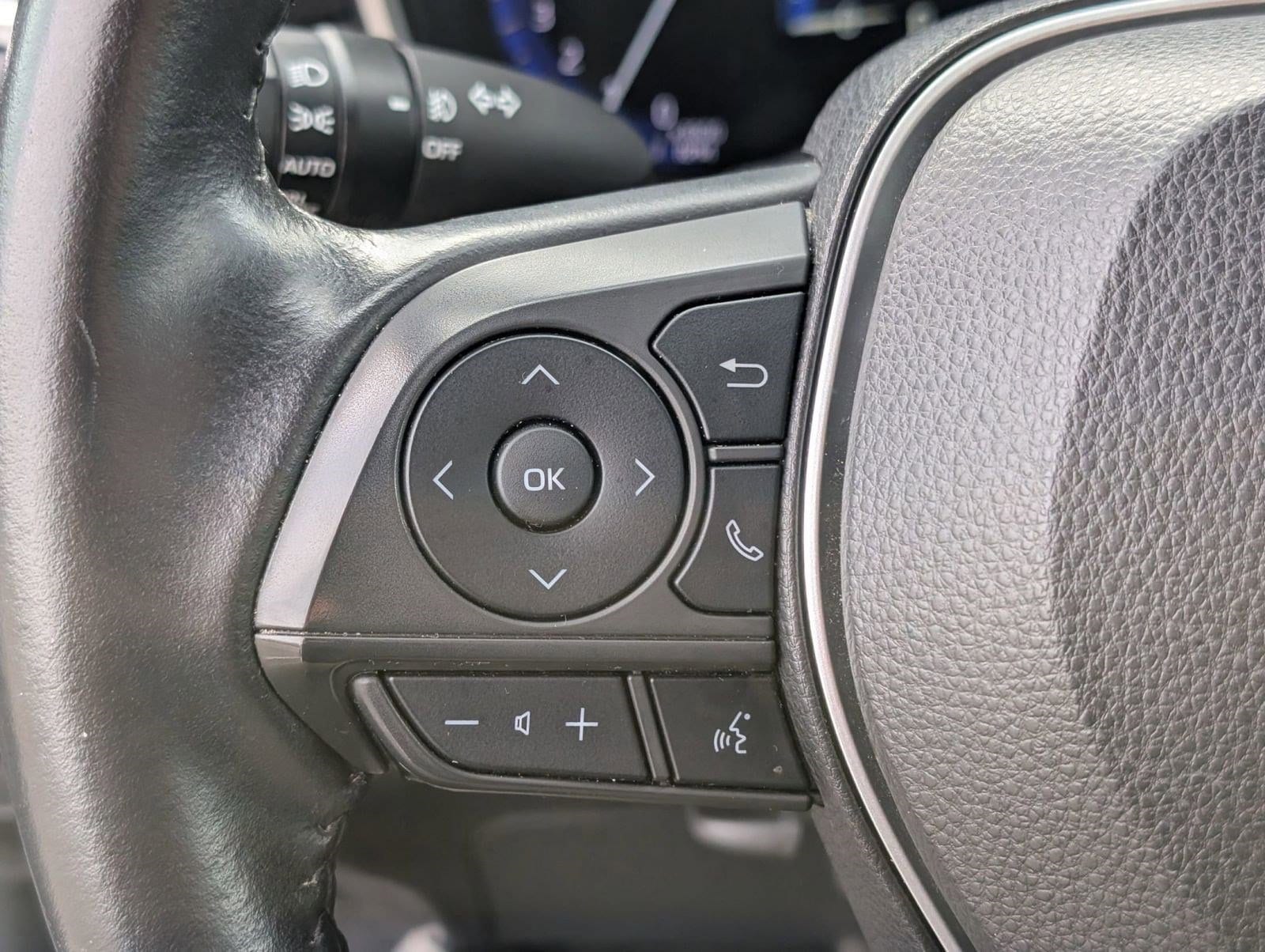 2022 Toyota Corolla Cross XLE - Photo 16