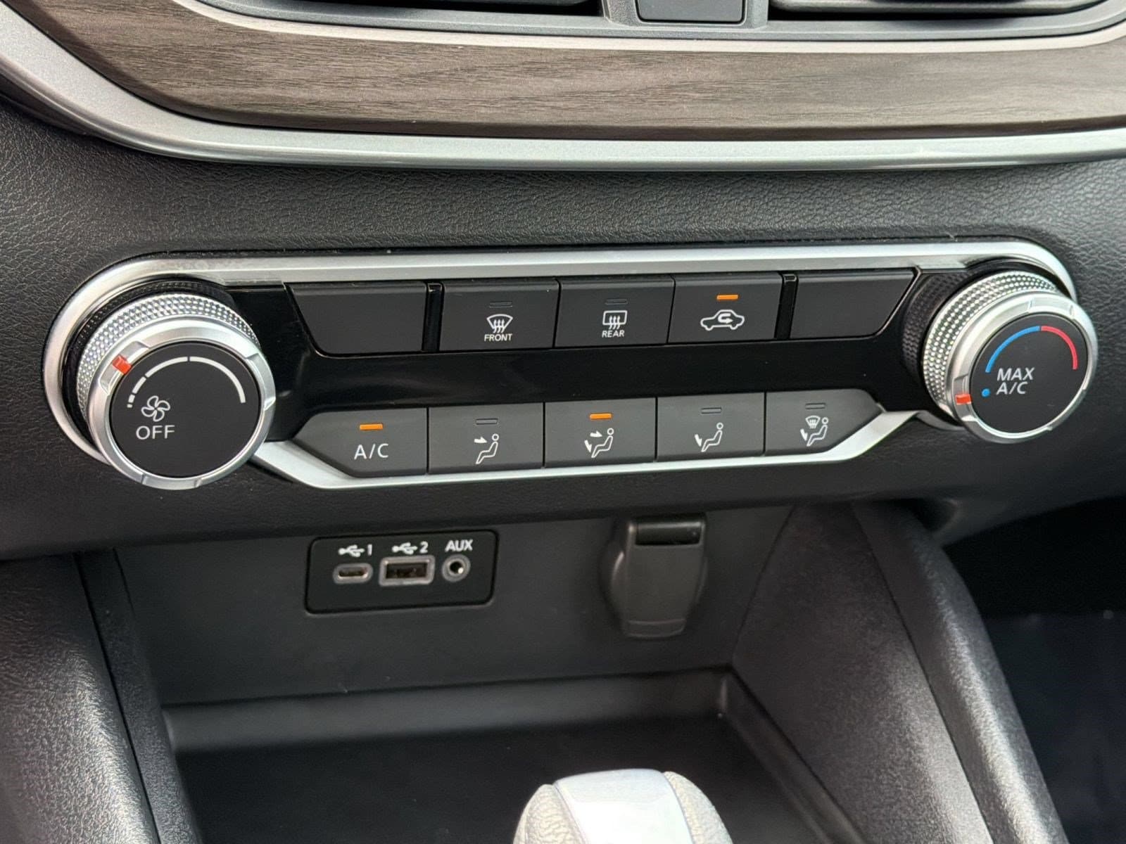 2025 Nissan Altima SV - Photo 18