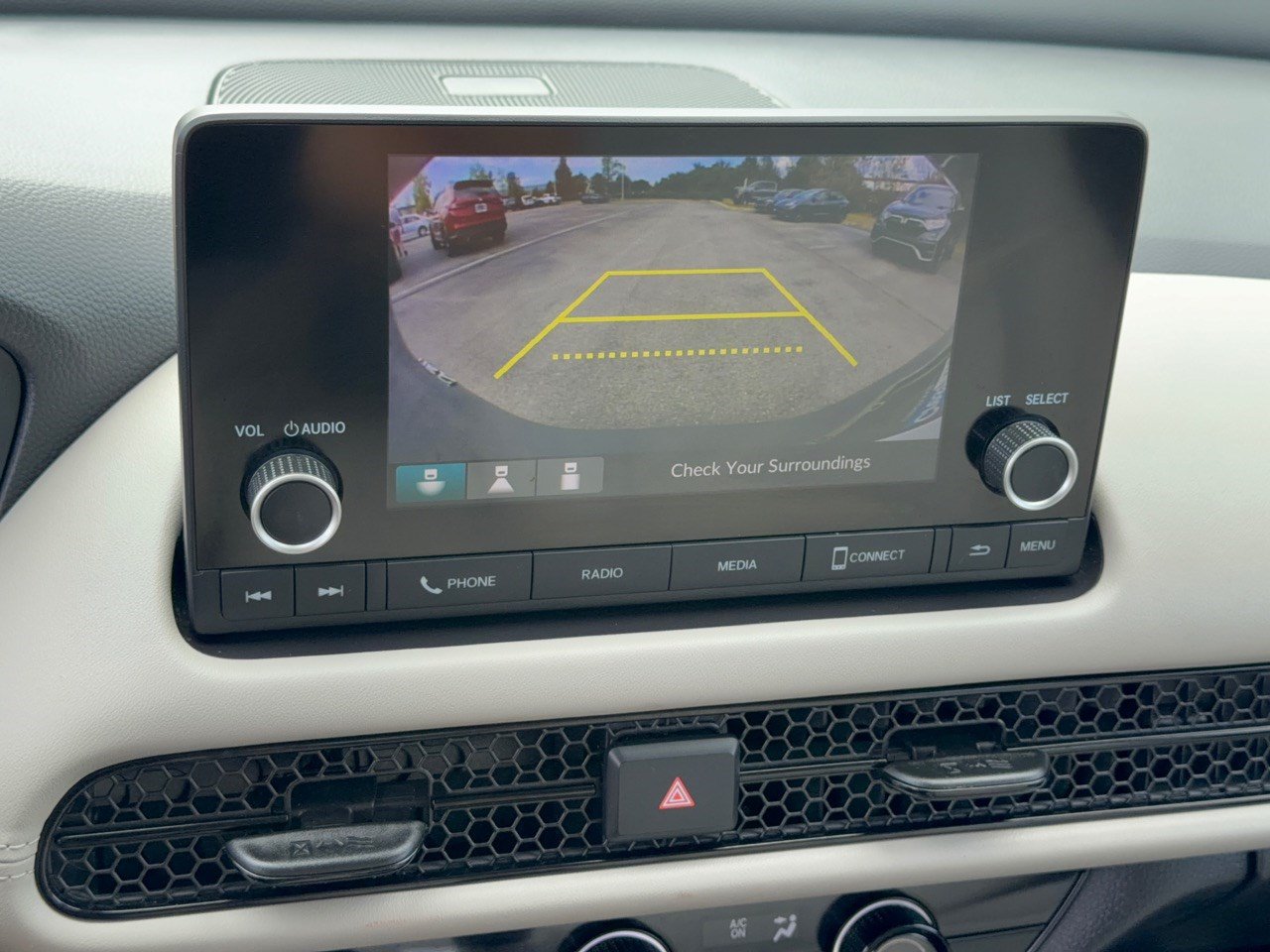2025 Honda HR-V LX - Photo 24