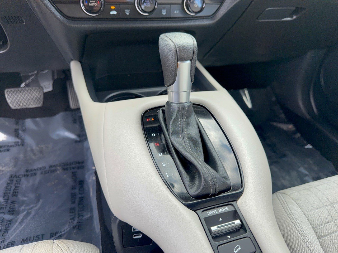 2025 Honda HR-V LX - Photo 21