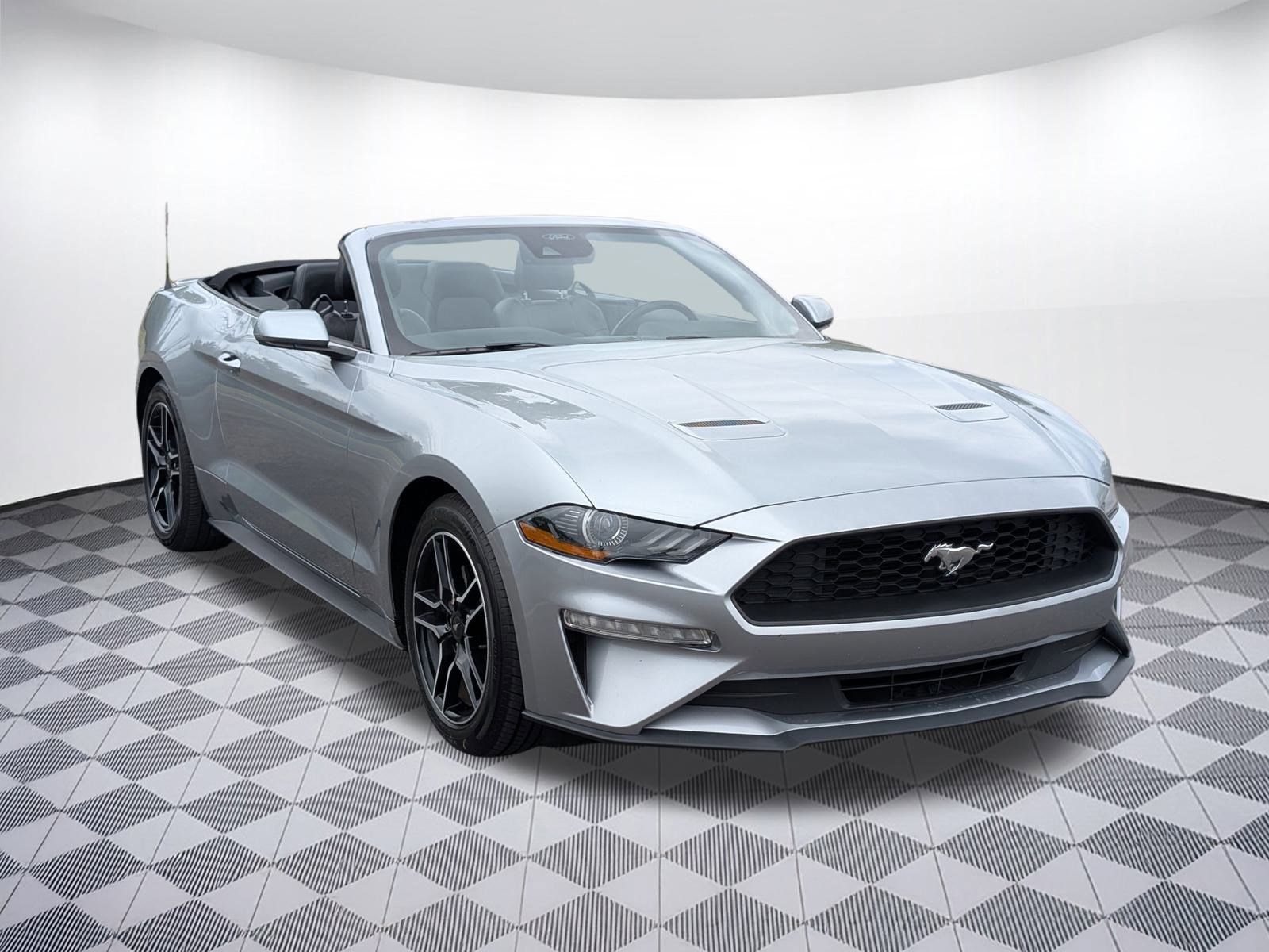 2023 Ford Mustang EcoBoost Convertible photo 2