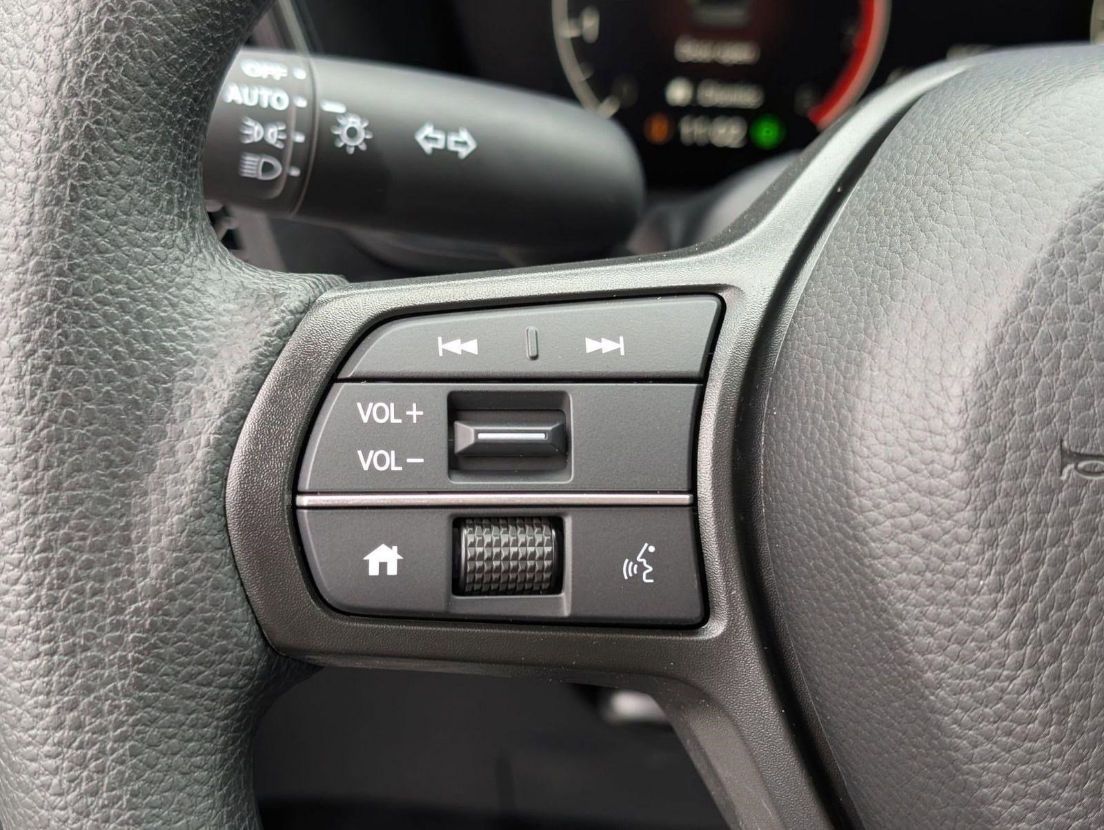 2026 Honda CR-V LX - Photo 18