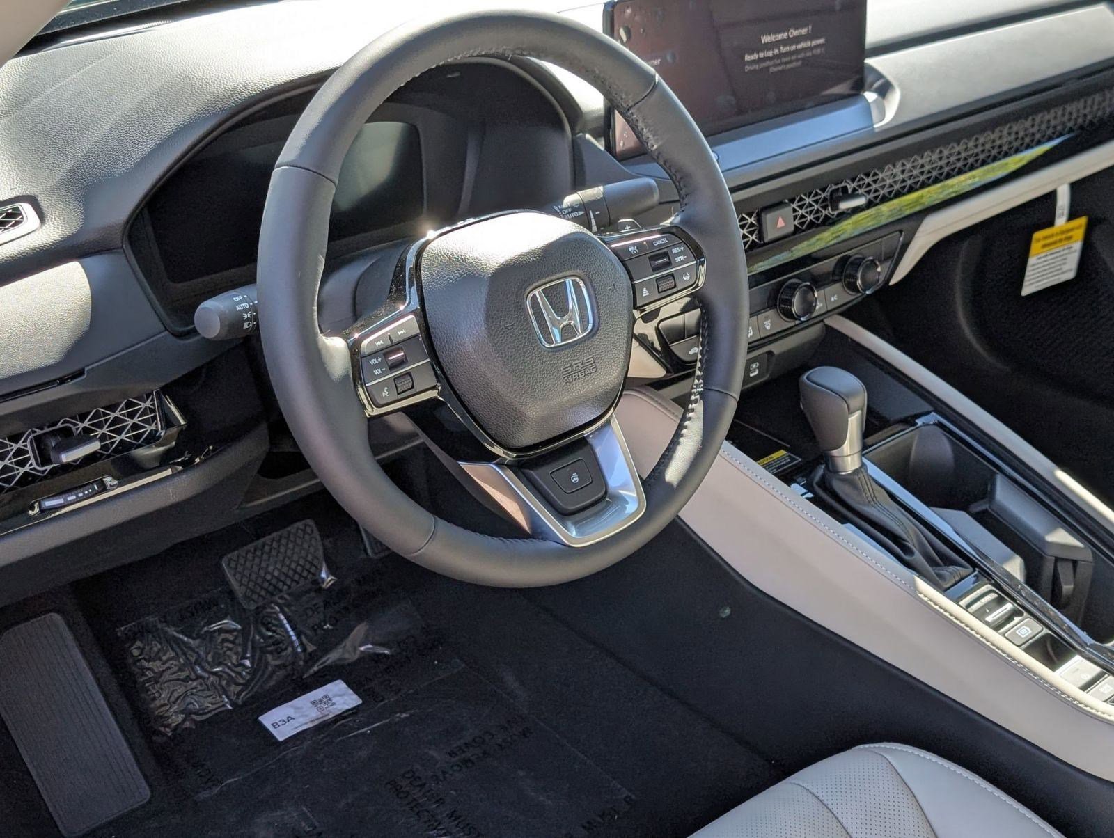 2025 Honda Accord Hybrid Touring photo 4