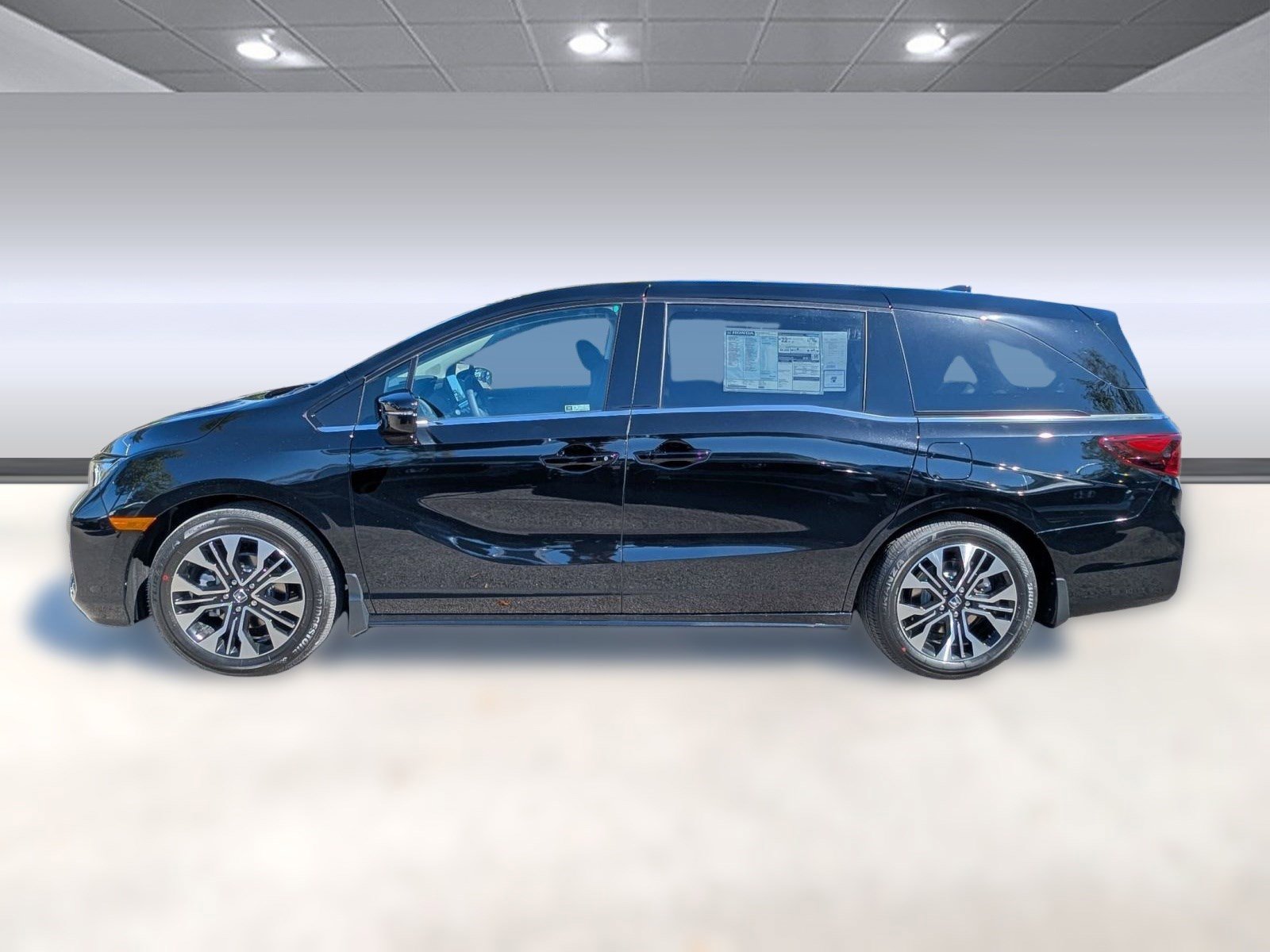 2026 Honda Odyssey Elite photo 2