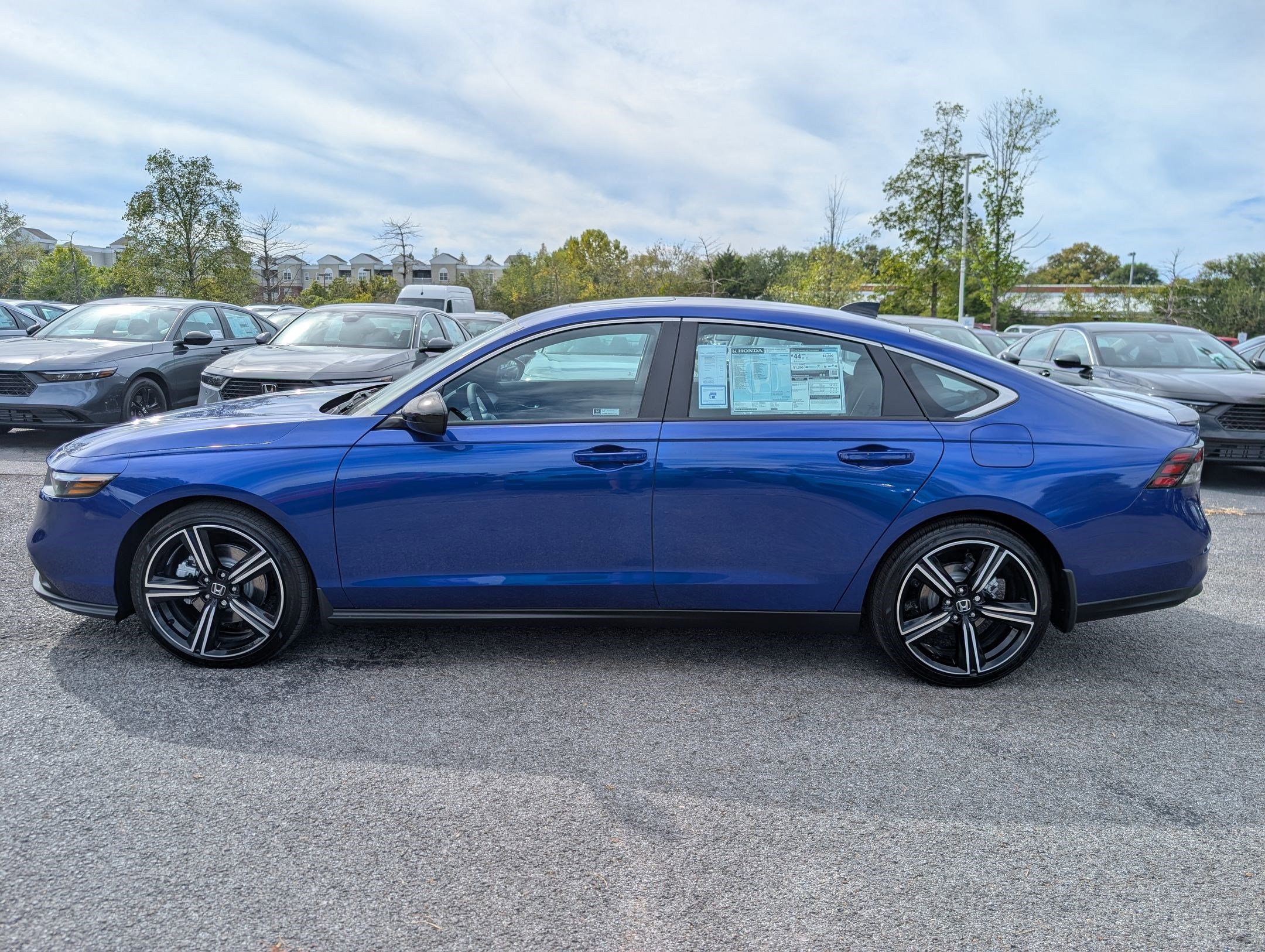 2025 Honda Accord Hybrid Sport photo 2