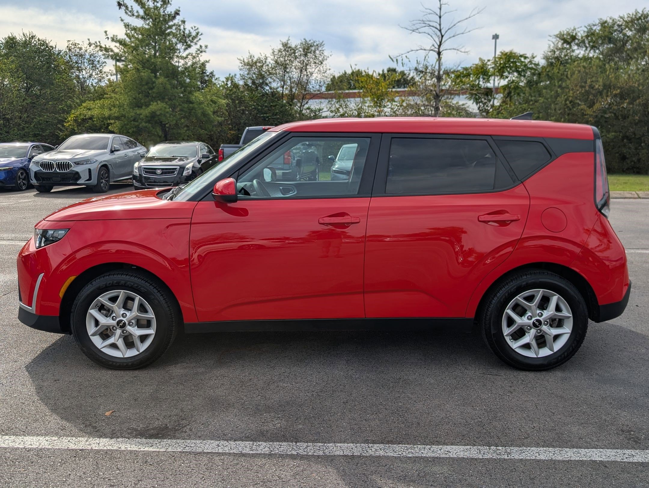 2024 Kia Soul LX photo 2