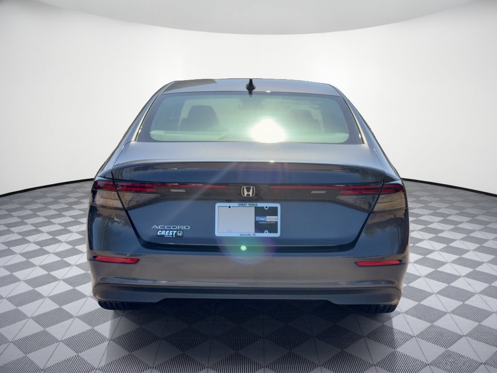 2025 Honda Accord SE - Photo 11
