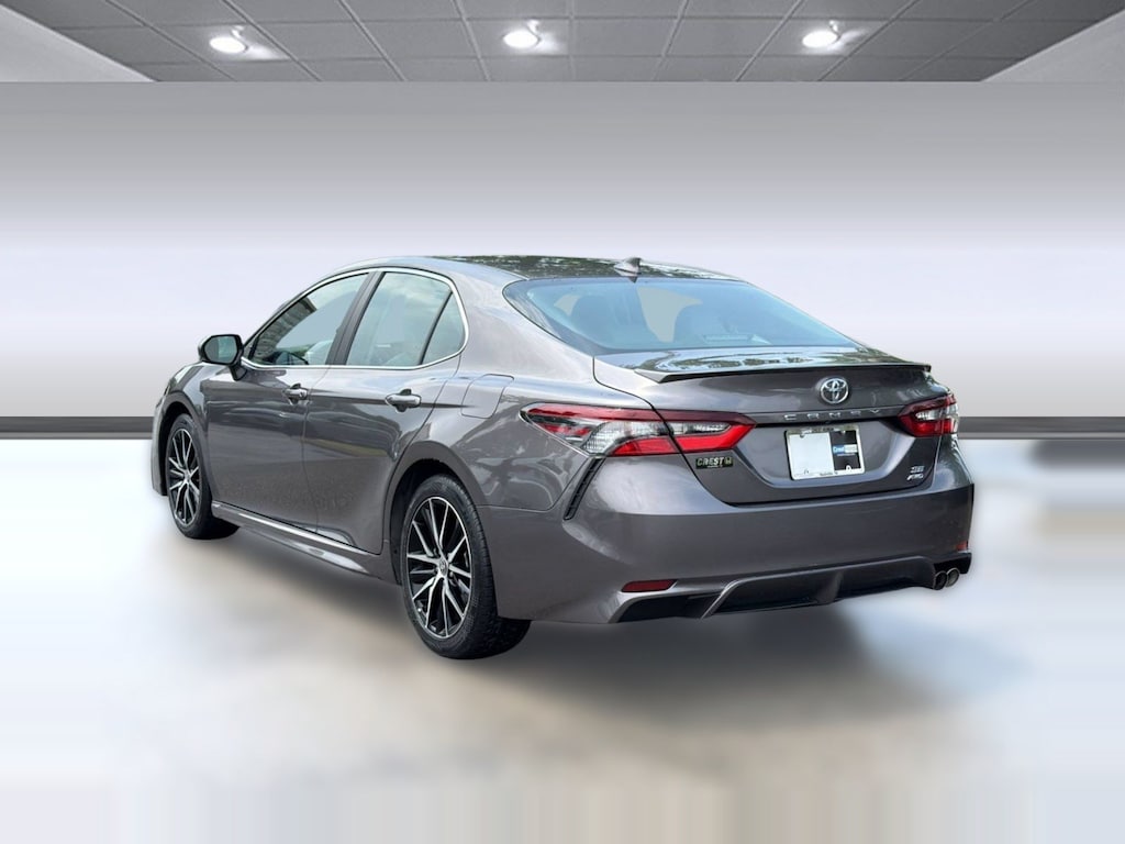 Used 2024 Toyota Camry SE Sedan