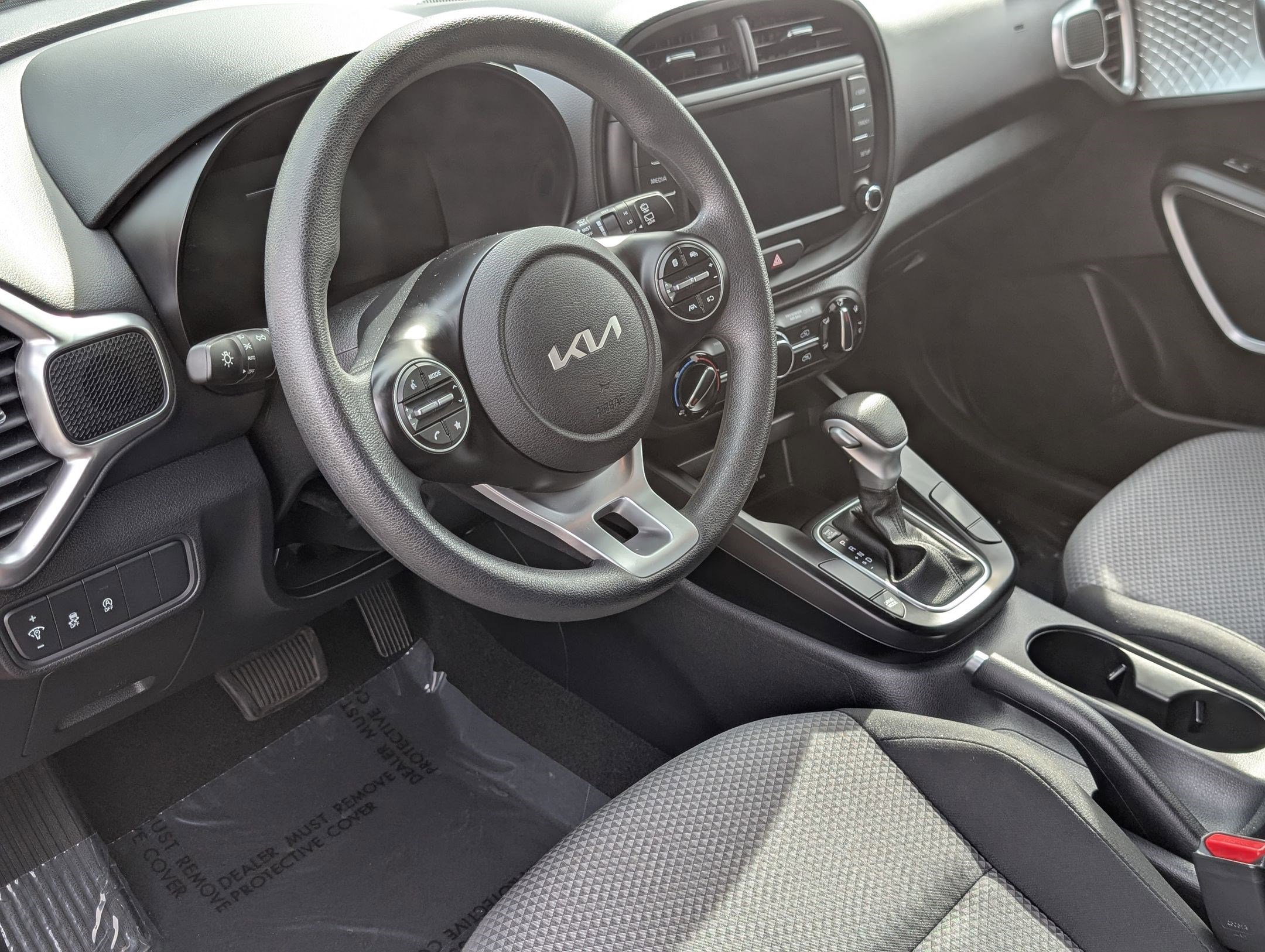 2024 Kia Soul LX photo 4