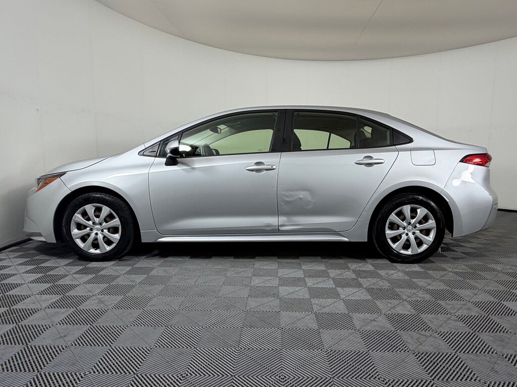 Used 2020 Toyota Corolla LE Sedan