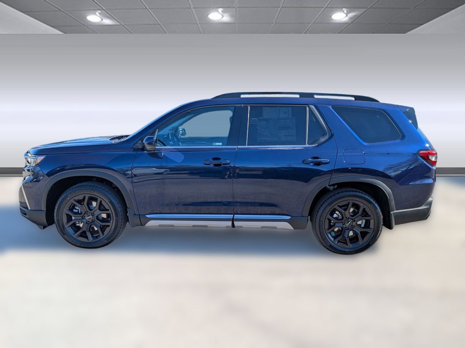 2025 Honda Pilot Touring photo 2