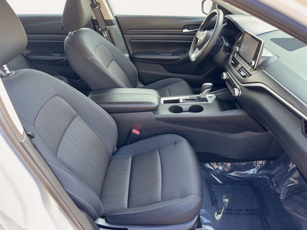 2025 Nissan Altima SV - Photo 29