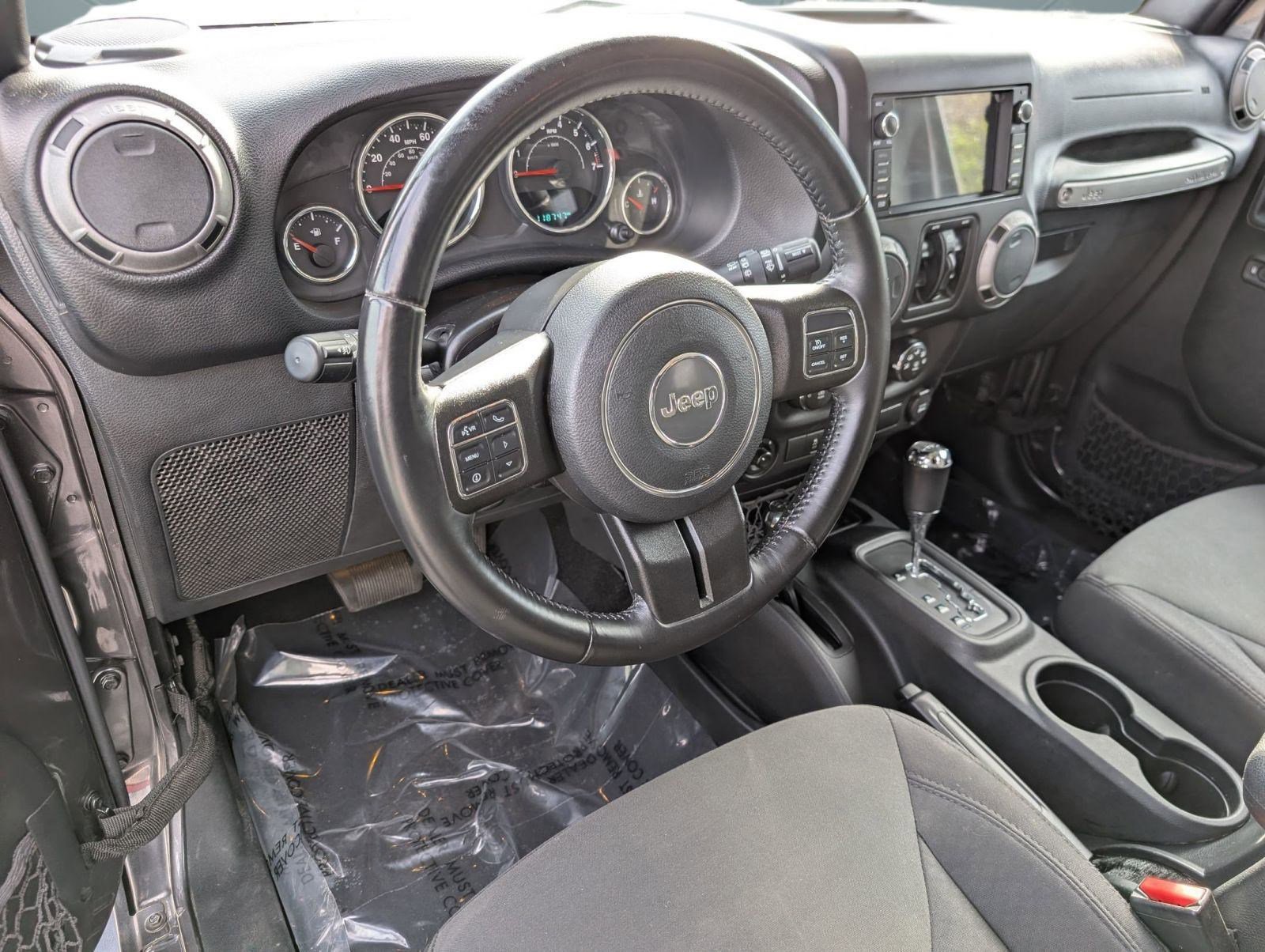 2016 Jeep Wrangler Unlimited Sport photo 4