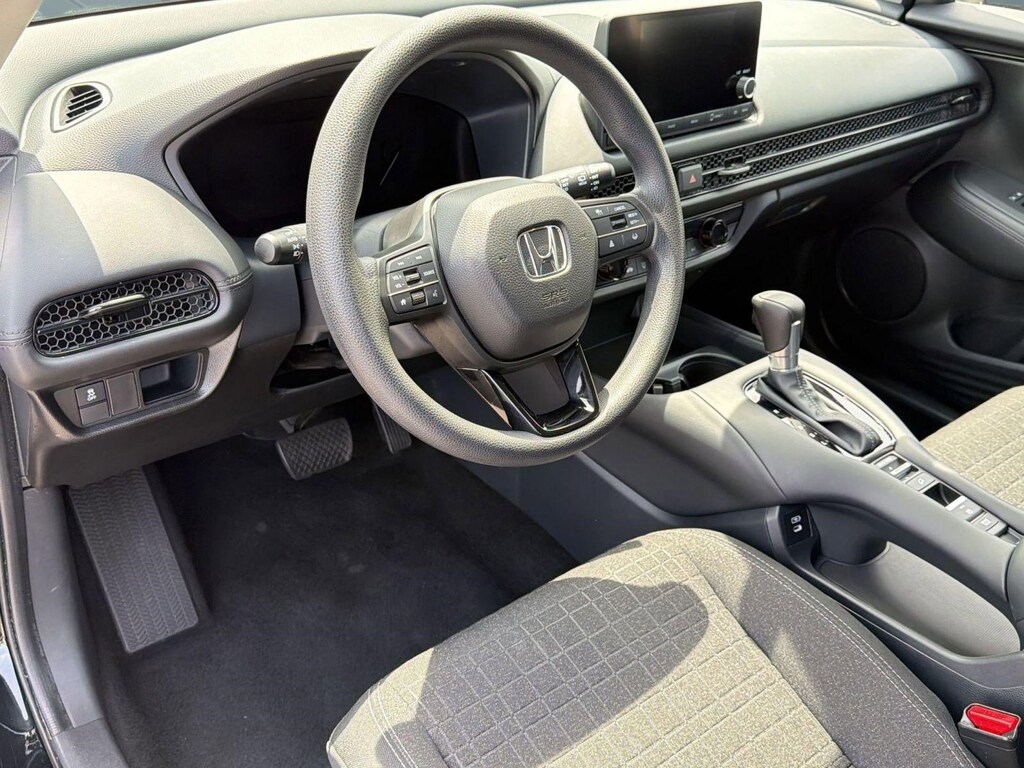 Used 2025 Honda HR-V LX SUV