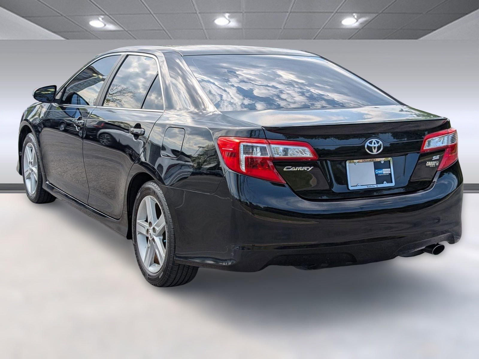 2012 Toyota Camry SE photo 3