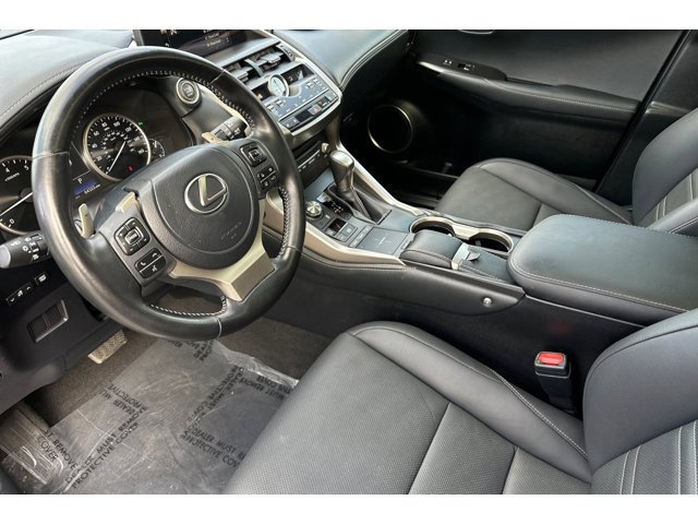 2021 Lexus NX 300 photo 4
