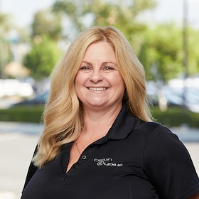 Staff member Jennifer Murdock from ID_ae8f8b7034e2