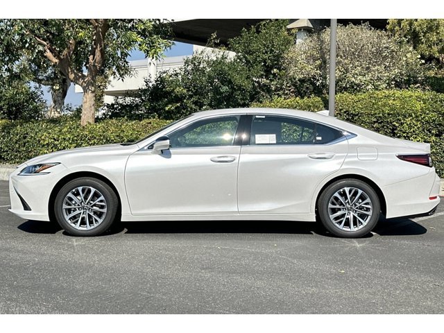 2025 Lexus ES Base photo 2