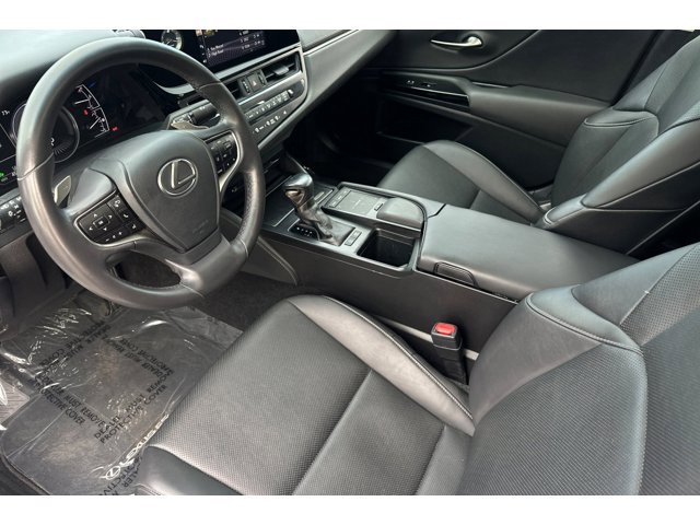 2022 Lexus ES 300h photo 4