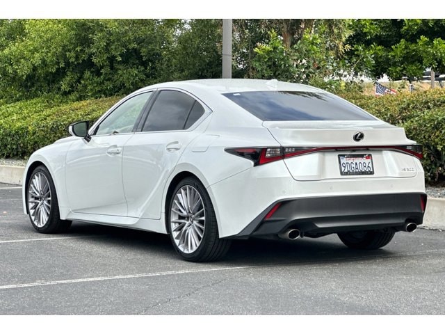 2022 LEXUS IS 300 photo 2