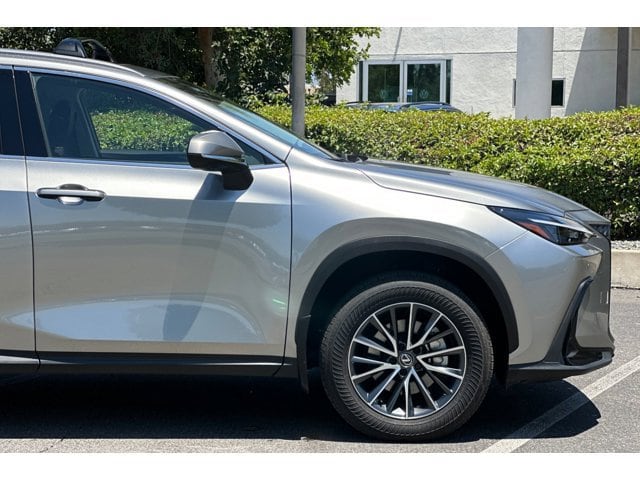 2025 Lexus NX Hybrid 350h - Photo 35