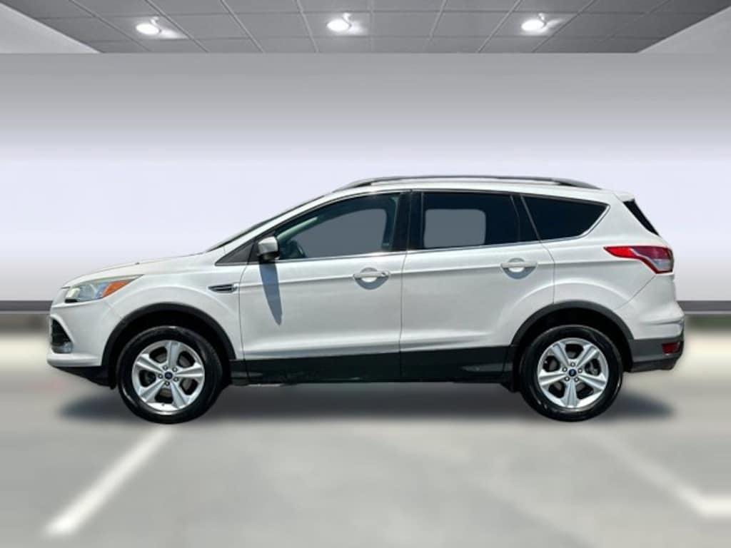 Used 2015 Ford Escape SE SUV