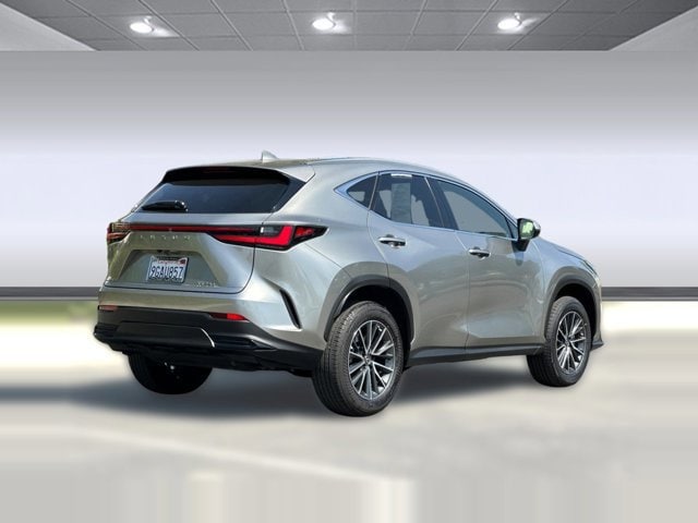 2024 LEXUS NX 250 photo 3