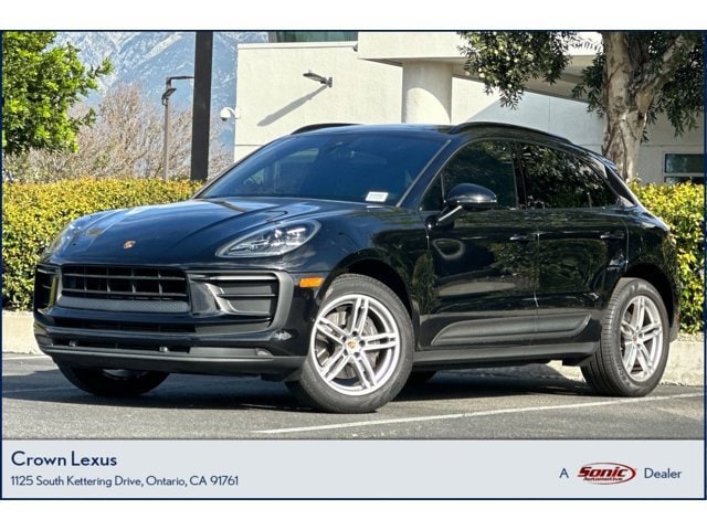 2022 Porsche Macan Base